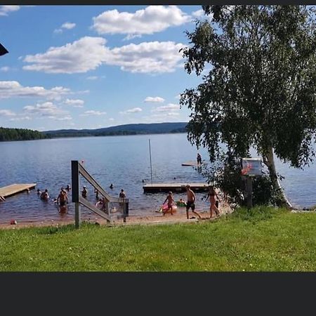 Egen Stuga Och Vedeldad Bastu Linghed Extérieur photo